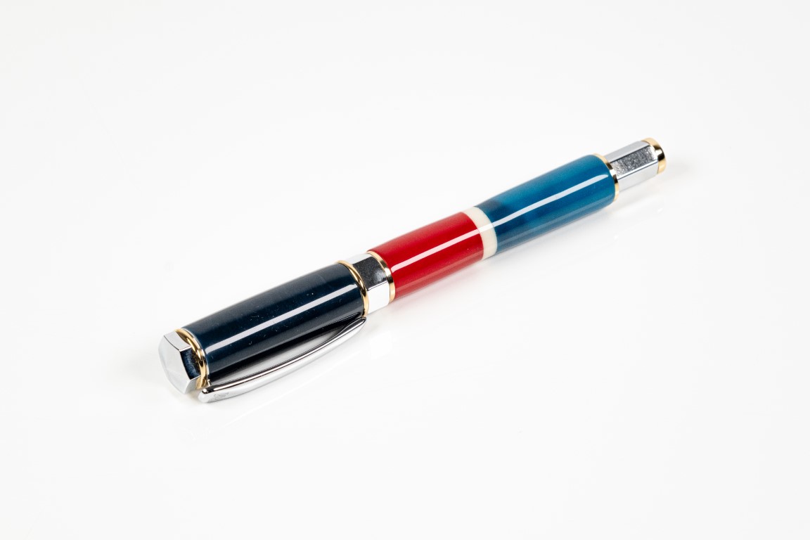 Modèle parlementaire - 104 - Chrome - Bleu blanc rouge 2