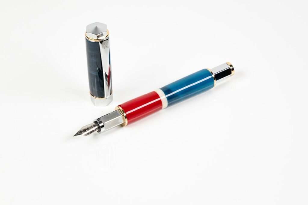 Lire la suite à propos de l’article 104. Bleu blanc rouge