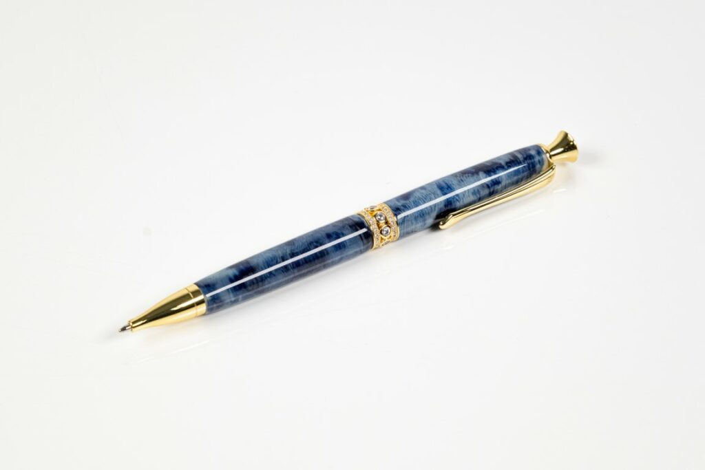 Lire la suite à propos de l’article 119. Bleu marbré