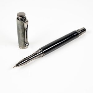 77. Noir et gris marbré